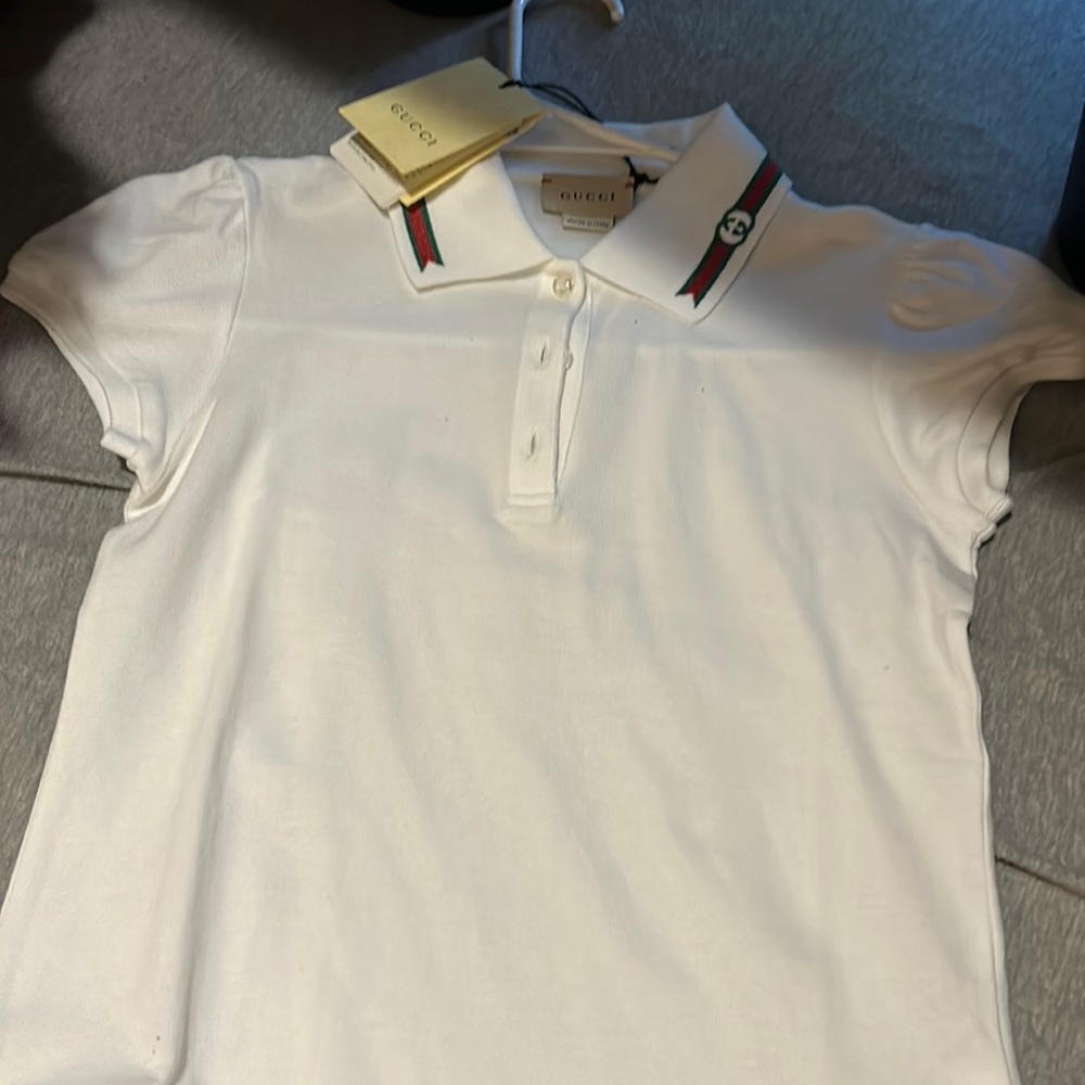 Girl’s gucci shirt